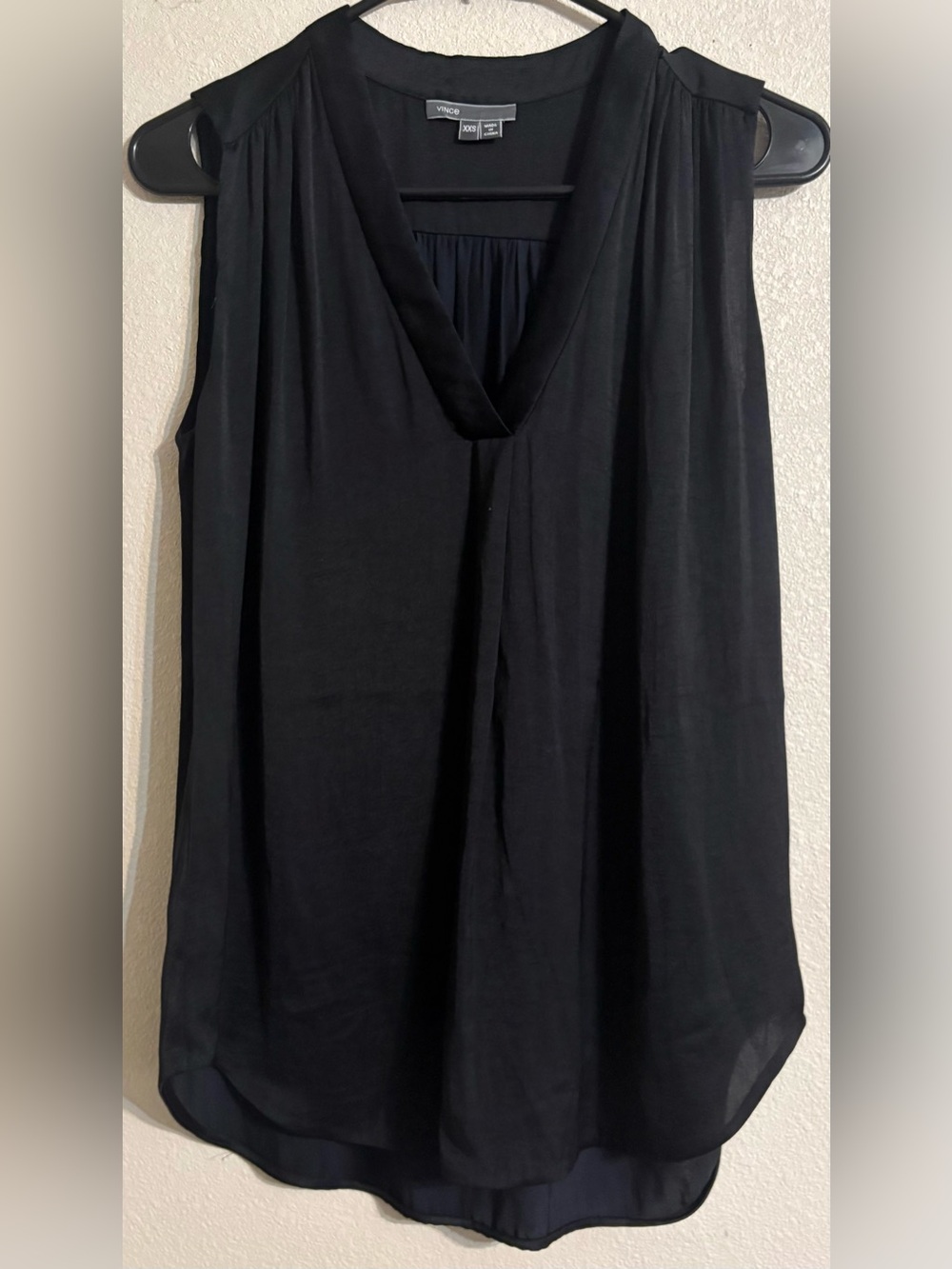 Vince Black V-Neck Sleeveless Tank Top